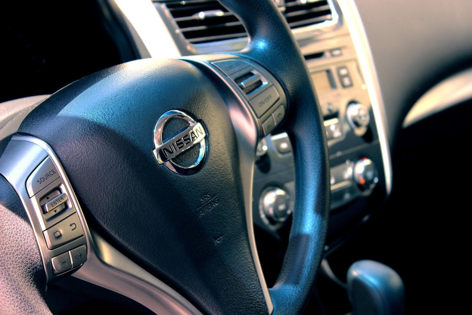 car interior vacuum detailing